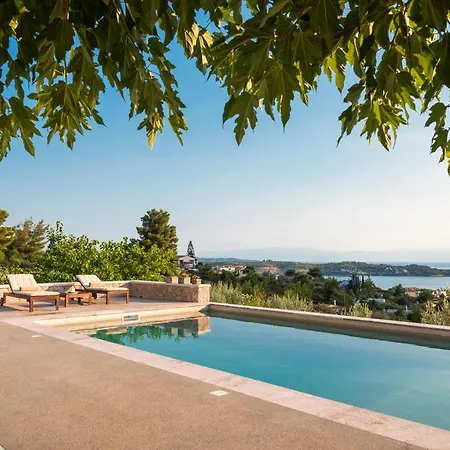 Panoramic Seaview Poolside Haven * Порто Хели