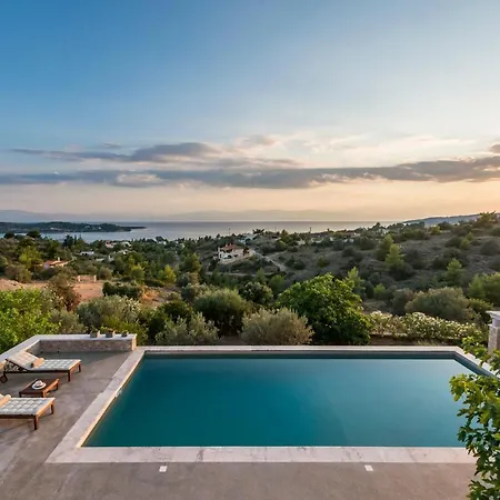 Апартаменты Panoramic Seaview Poolside Haven Порто Хели